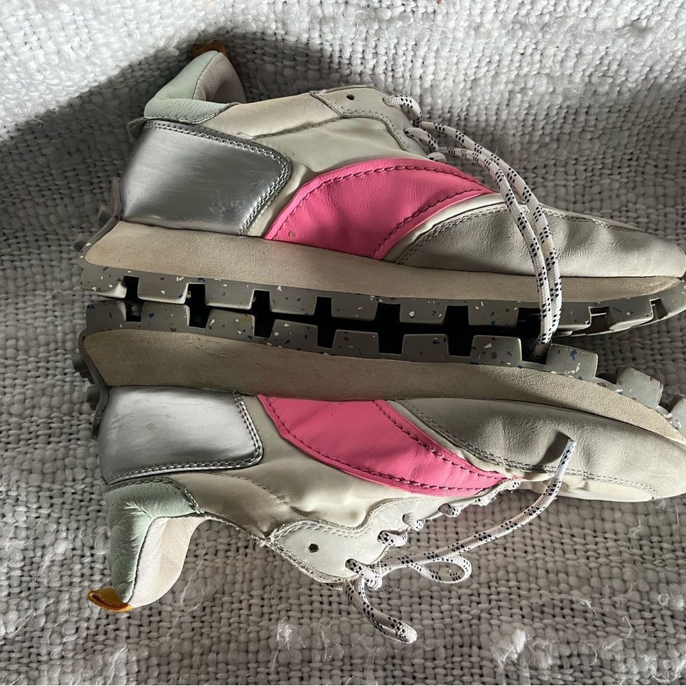 ONCEPT✨sz10✨Women's Pink and Cream Sneakers - Picture 3 of 7